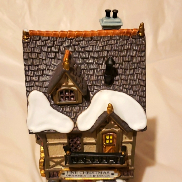 (MD) Lemax "Caddington Village" Collection - Picture 2 of 13